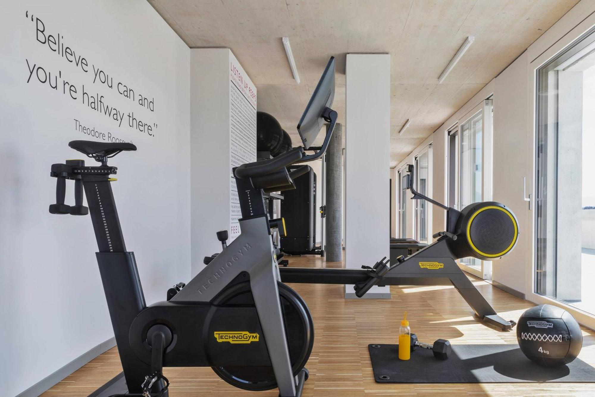 Moxy Rapperswil Hotel Buitenkant foto